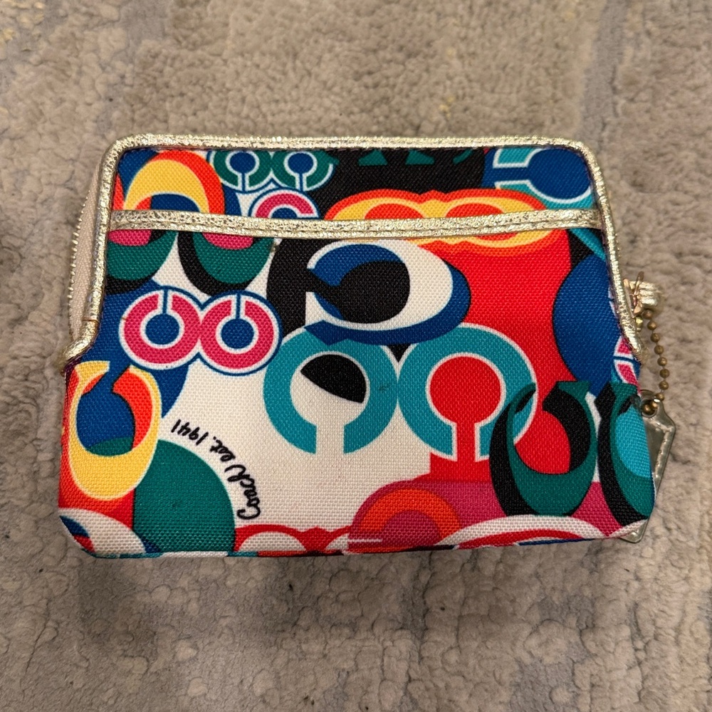 COACH POPPY COLECCIÓN WRISTLET wallet GUC - Picture 7 of 7